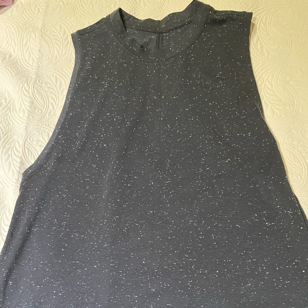 Lululemon all yours tank top size 4, worn 3xs